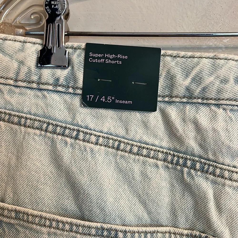 Wild Fable Button Fly Super High Rise Cutoff Shorts Size 17 NWT